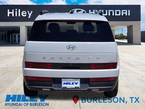 Used 2024 Hyundai Santa Fe SEL FWD image 7