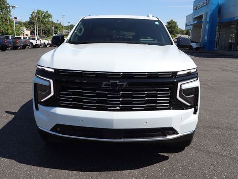 New 2026 Chevrolet Suburban High Country AWD/4WD image 35