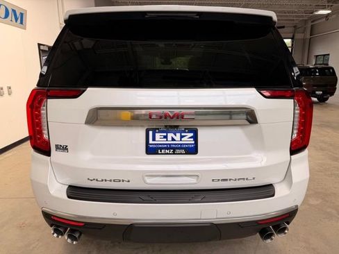 Used 2021 GMC Yukon Denali w/ Denali Premium Package AWD/4WD image 7