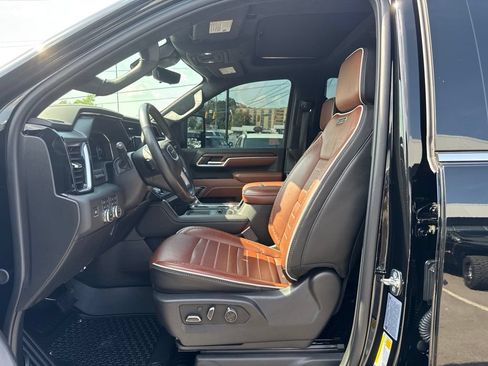Used 2025 GMC Sierra 2500 Denali Ultimate w/ Max Trailering Package AWD/4WD image 13