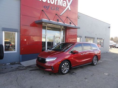 Used 2023 Honda Odyssey EX-L image 1