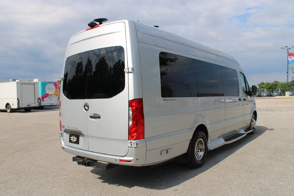 Used 2021 Mercedes-Benz Sprinter 3500 image 9