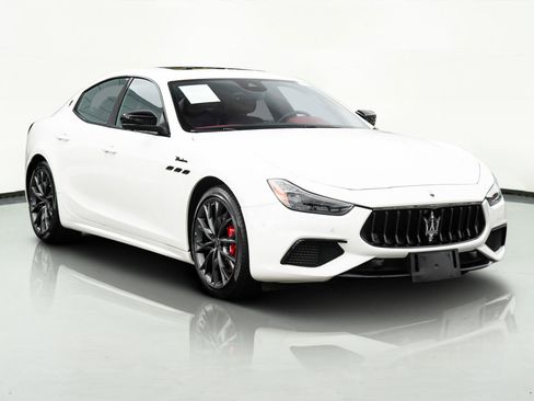 Used 2022 Maserati Ghibli Modena Q4 image 4