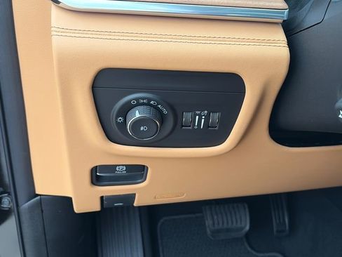 New 2026 Jeep Grand Cherokee Summit AWD/4WD image 22