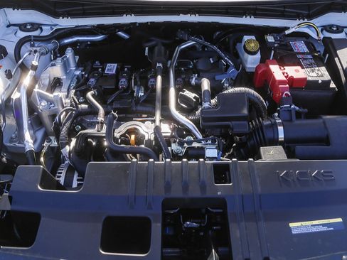 New 2026 Nissan Kicks SV w/ Cold Weather Package FWD image 10