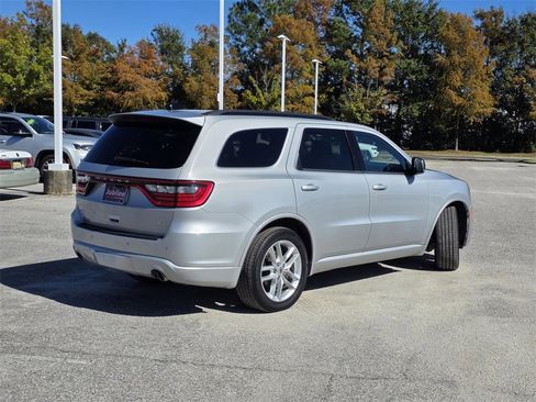 Used 2024 Dodge Durango GT image 5