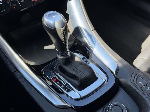 Used 2016 Chevrolet SS Base image 25