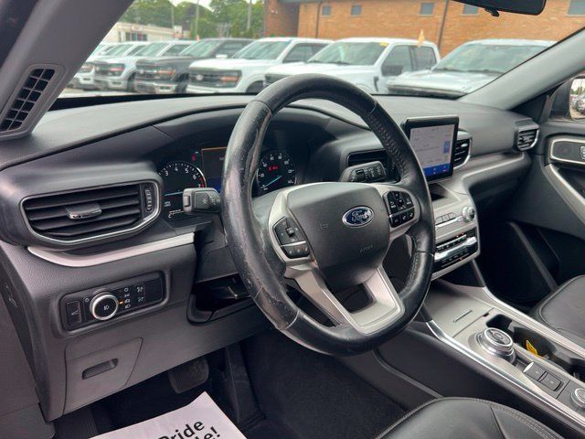 Used 2023 Ford Explorer XLT w/ Equipment Group 202A AWD/4WD image 7