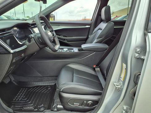 Used 2025 Jeep Wagoneer S Limited image 19