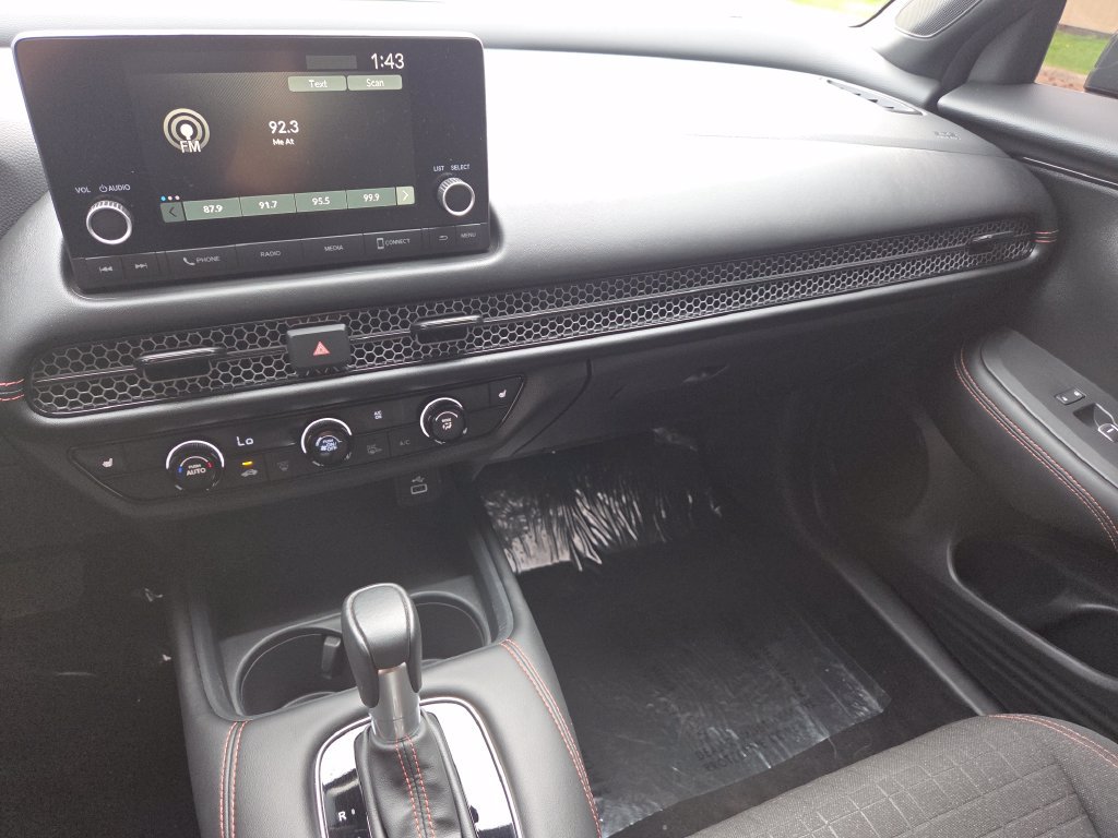 Used 2025 Honda HR-V Sport image 33