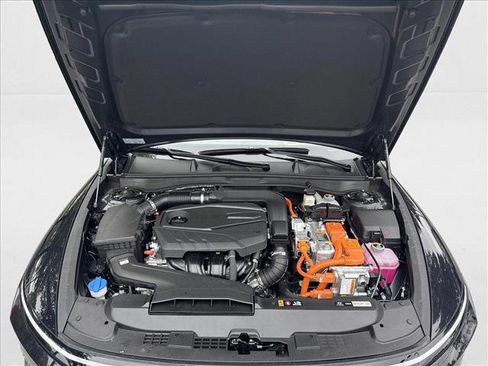 New 2025 Hyundai Sonata Limited FWD image 17
