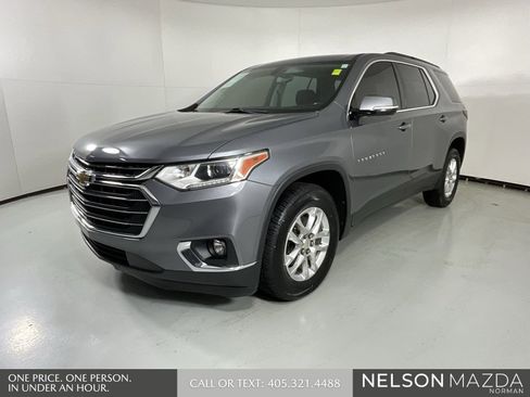 Used 2020 Chevrolet Traverse LT image 4