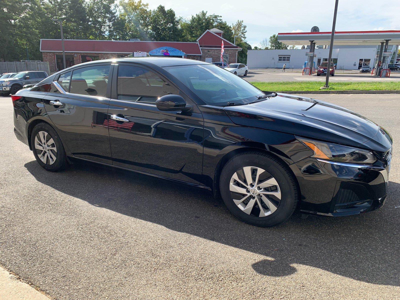 Used 2023 Nissan Altima 2.5 S FWD image 3