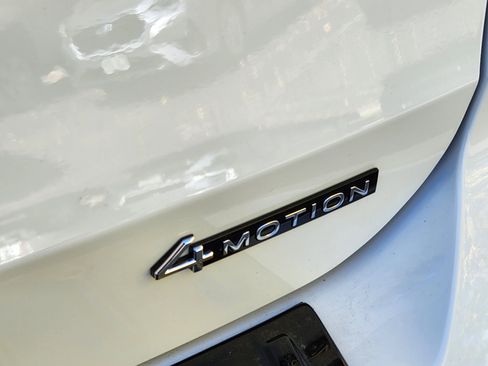 New 2025 Volkswagen Taos SE AWD/4WD image 22