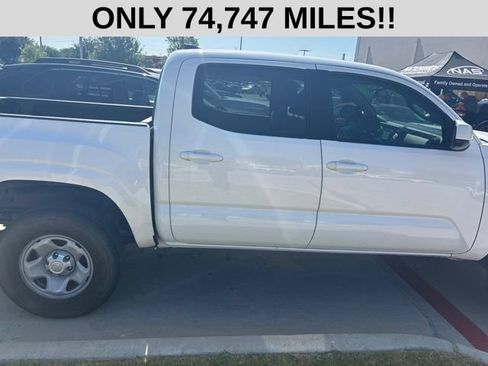 Used 2017 Toyota Tacoma SR w/ SR Convenience Package RWD image 2