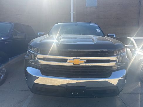 Used 2020 Chevrolet Silverado 1500 LT w/ Texas Edition image 3