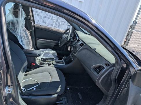 Used 2012 Chrysler 200 LX FWD image 16