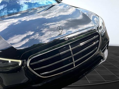 Used 2021 Mercedes-Benz S 580 4MATIC Sedan w/ AMG Line image 33