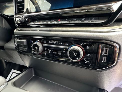 New 2026 Chevrolet Silverado 1500 ZR2 AWD/4WD image 18