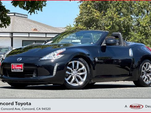 Used 2014 Nissan 370Z Roadster RWD image 1