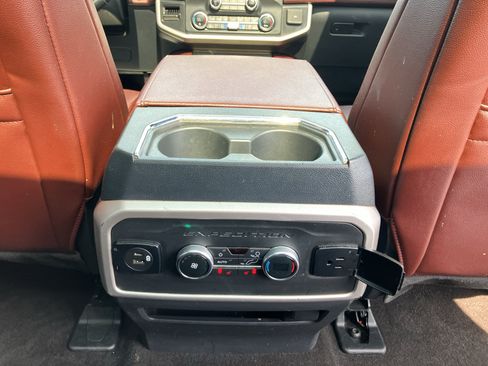 Used 2022 Ford Expedition Limited RWD image 39
