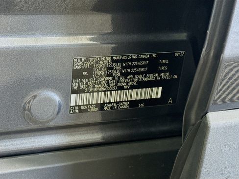 Used 2022 Toyota RAV4 XLE AWD/4WD image 40