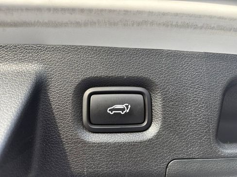 Used 2023 Hyundai Santa Fe SEL w/ Premium Package image 11