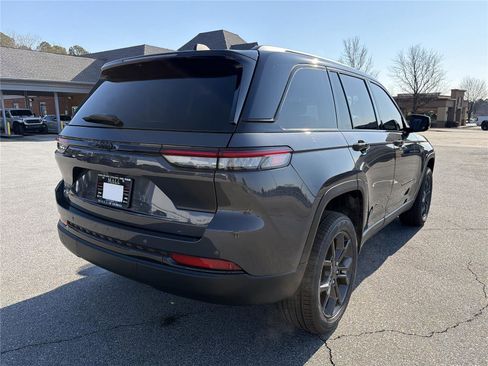 New 2025 Jeep Grand Cherokee Limited image 5