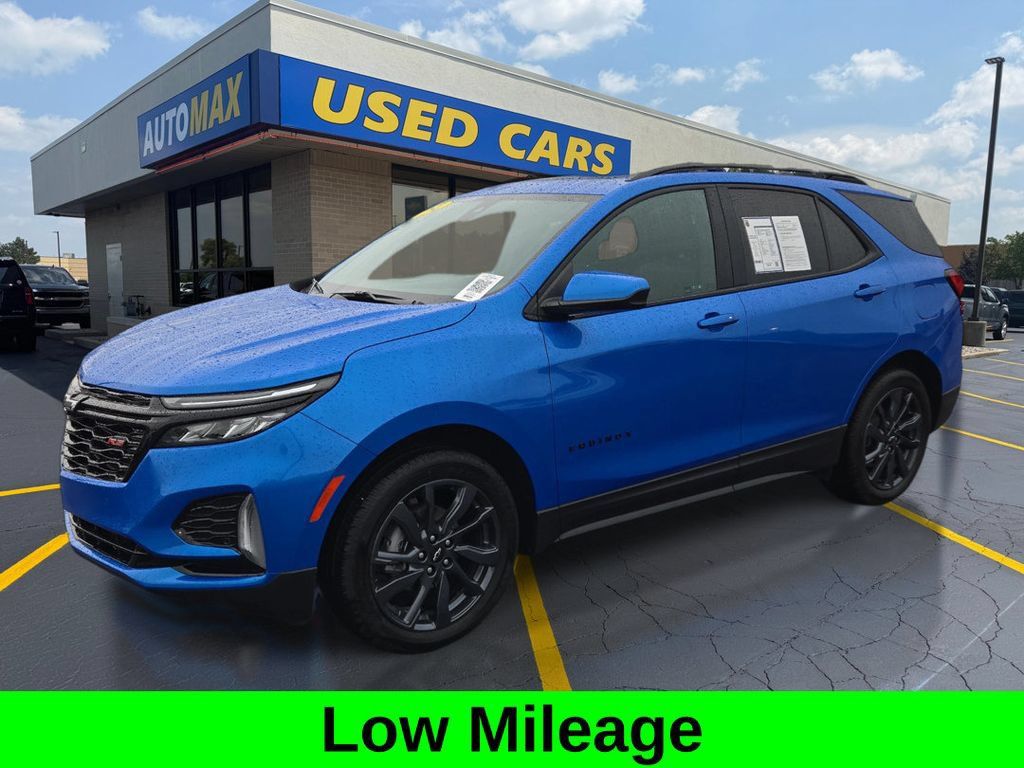 Used 2024 Chevrolet Equinox RS w/ LPO, Floor Liner Package AWD/4WD image 1