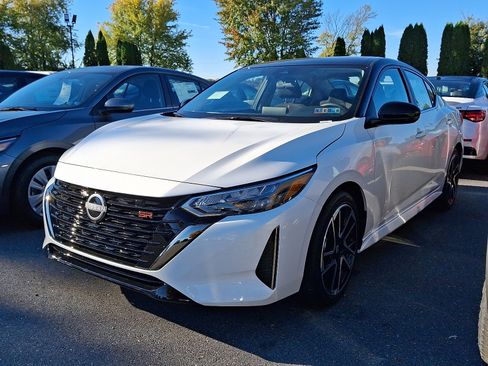 New 2025 Nissan Sentra SR image 3