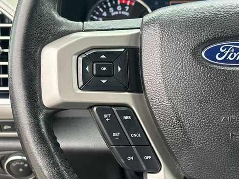 Used 2017 Ford F250 Lariat w/ Lariat Value Package AWD/4WD image 26