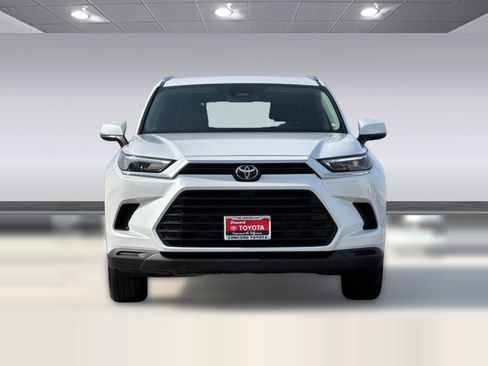 Certified 2025 Toyota Grand Highlander AWD image 5