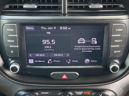 Used 2022 Kia Soul LX w/ Technology Package FWD image 18