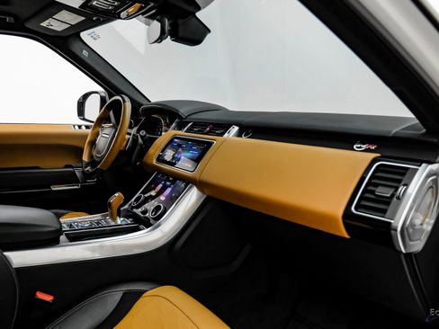 Used 2020 Land Rover Range Rover Sport SVR image 47