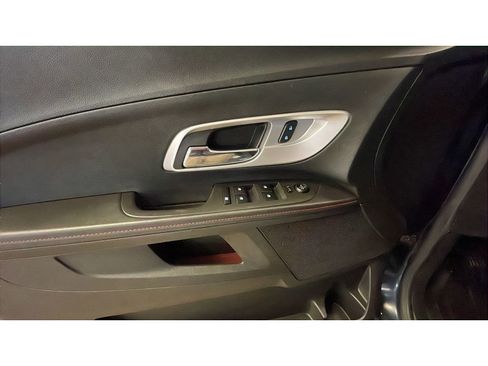 Used 2015 Chevrolet Equinox LT w/ Driver Convenience Package image 9