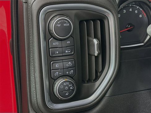 Used 2021 Chevrolet Silverado 1500 RST w/ Convenience Package II AWD/4WD image 12