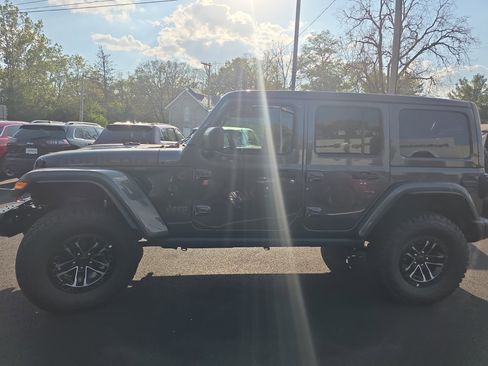 New 2025 Jeep Wrangler Unlimited Rubicon image 19