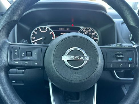 Used 2024 Nissan Rogue SV image 27