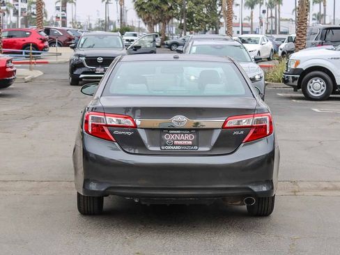 Used 2012 Toyota Camry XLE w/ Leather Pkg image 5