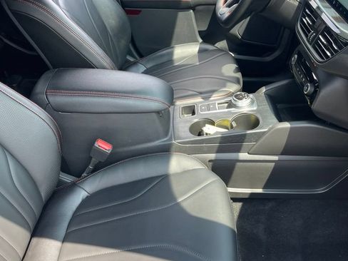 Used 2025 Ford Escape ST-Line Elite w/ Premium Technology Package AWD/4WD image 21