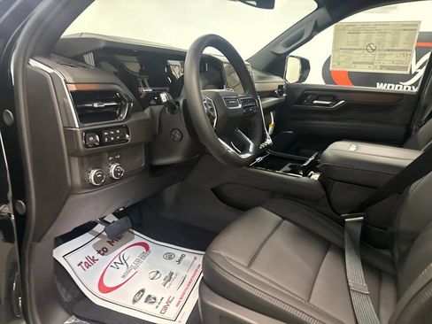 New 2026 GMC Yukon Denali RWD image 9