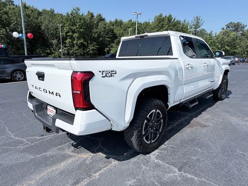 Used 2025 Toyota Tacoma TRD Sport AWD/4WD image 6