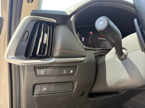 Used 2024 MAZDA CX-90 Plug-In Hybrid w/ Preferred AWD/4WD image 13