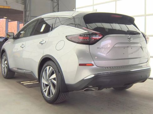 Used 2021 Nissan Murano SL w/ SL Moonroof Package image 2