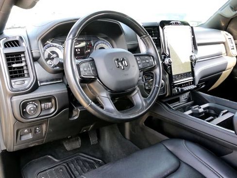 Used 2022 RAM 1500 Limited AWD/4WD image 9