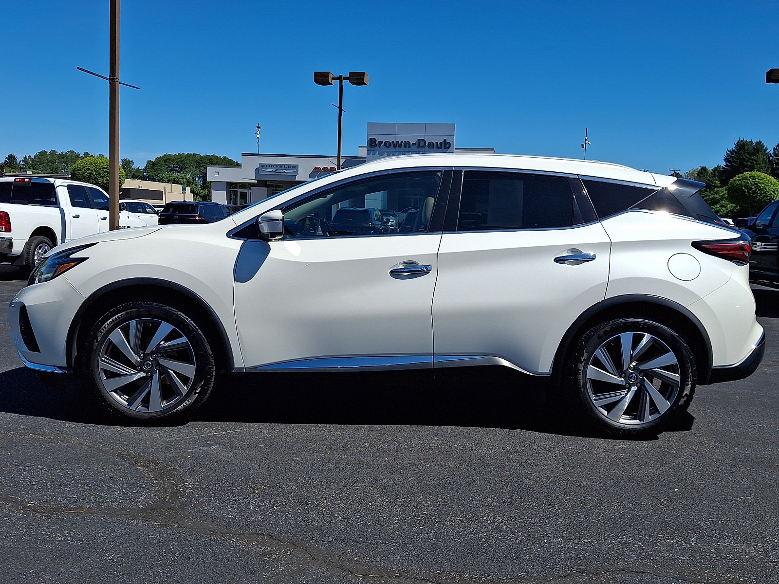 Used 2020 Nissan Murano SL w/ Moonroof Package AWD/4WD image 7