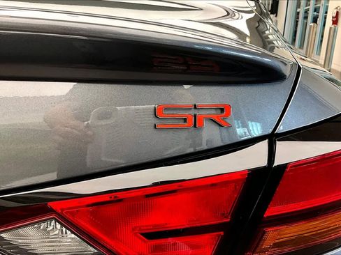 Used 2023 Nissan Altima 2.5 SR w/ SR Premium Package image 10