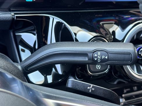 Certified 2025 Mercedes-Benz GLA 250 4MATIC image 21