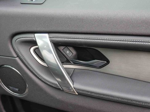 Used 2024 Land Rover Discovery Sport Dynamic SE image 19