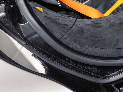 Used 2018 McLaren 720S Performance image 30